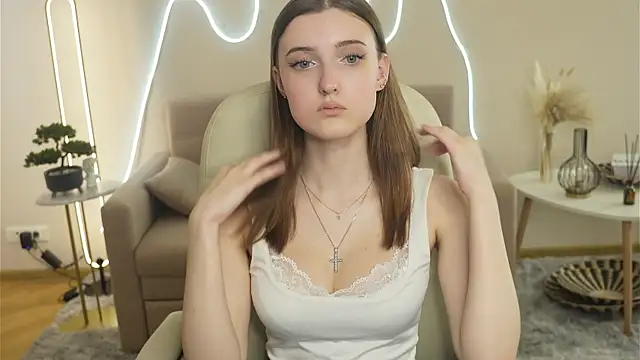 BrittPryer online show from August 2026 01:32:01 PM