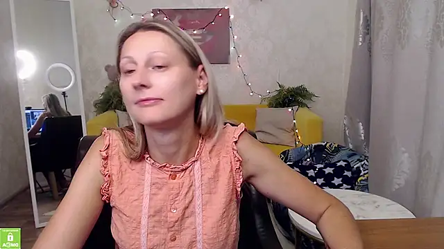 Snapshot of Sunny_bunnu chatting on July 2026 06:57:02 AM Sunny bunnu online show from July 2026 06:57:02 AM