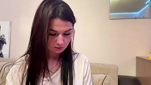 Snapshot of HalinaRozier chatting on July 2026 07:24:01 PM HalinaRozier online show from July 2026 07:24:01 PM