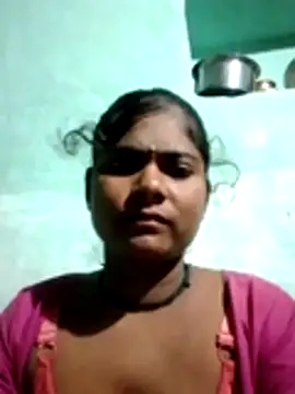 Snapshot of Aaradhya_sharmaa chatting on August 2026 06:10:01 PM Aaradhya sharmaa online show from August 2026 06:10:01 PM
