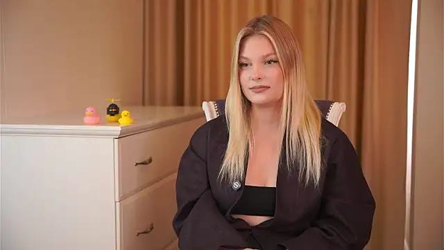 KoriHeeney online show from August 2026 09:56:01 AM