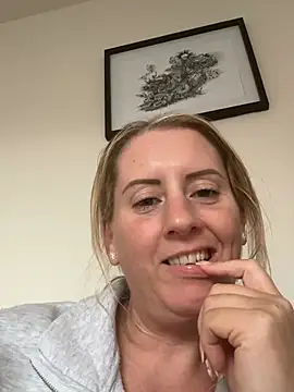 Elegant Erin online show from August 2026 05:59:01 PM