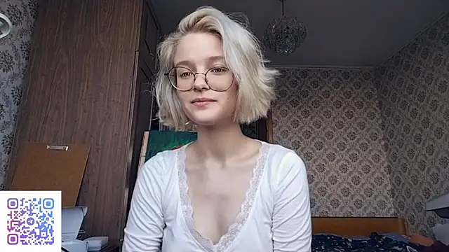 Smartemilia online show from August 2026 04:37:02 AM