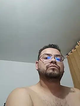 LatinDG online show from August 2026 03:43:01 AM