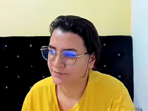 Snapshot of MARILYN_GARCIA chatting on December 2024 02:33:01 PM MARILYN GARCIA online show from December 2024 02:33:01 PM