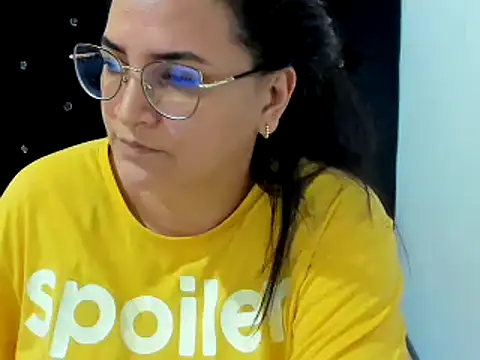 Snapshot of MARILYN_GARCIA chatting on December 2024 05:37:02 PM MARILYN GARCIA online show from December 2024 05:37:02 PM