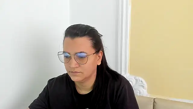 Snapshot of MARILYN_GARCIA chatting on February 2025 03:52:01 PM MARILYN GARCIA online show from February 2025 03:52:01 PM