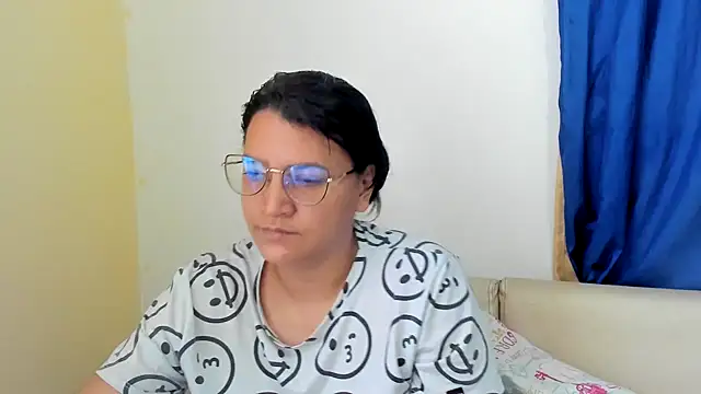 Snapshot of MARILYN_GARCIA chatting on February 2025 05:29:01 PM MARILYN GARCIA online show from February 2025 05:29:01 PM
