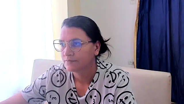 Snapshot of MARILYN_GARCIA chatting on February 2025 05:49:02 PM MARILYN GARCIA online show from February 2025 05:49:02 PM