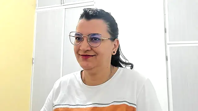 Snapshot of MARILYN_GARCIA chatting on March 2025 01:49:01 PM MARILYN GARCIA online show from March 2025 01:49:01 PM