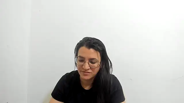 Snapshot of MARILYN_GARCIA chatting on September 2025 01:23:01 PM MARILYN GARCIA online show from September 2025 01:23:01 PM