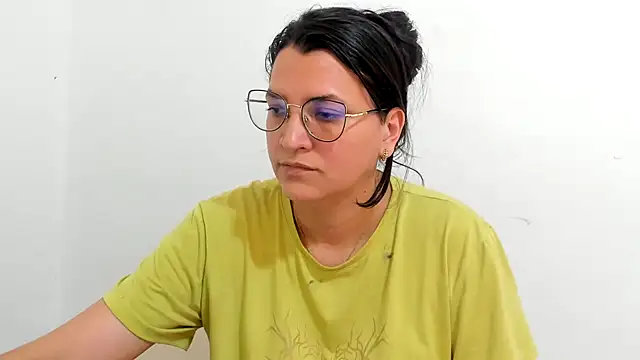Snapshot of MARILYN_GARCIA chatting on September 2025 04:19:01 PM MARILYN GARCIA online show from September 2025 04:19:01 PM