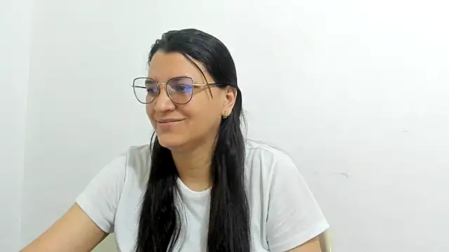 Snapshot of MARILYN_GARCIA chatting on September 2025 10:59:02 PM MARILYN GARCIA online show from September 2025 10:59:02 PM