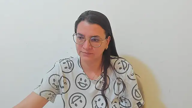 Snapshot of MARILYN_GARCIA chatting on October 2025 03:09:02 PM MARILYN GARCIA online show from October 2025 03:09:02 PM