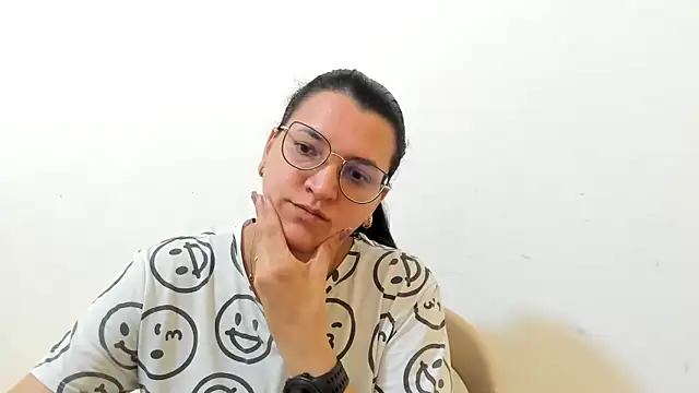 Snapshot of MARILYN_GARCIA chatting on November 2025 03:02:01 PM MARILYN GARCIA online show from November 2025 03:02:01 PM