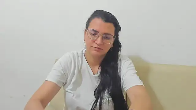 MARILYN GARCIA online show from March 2026 03:00:02 AM