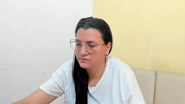 MARILYN GARCIA online show from May 2026 03:27:01 PM