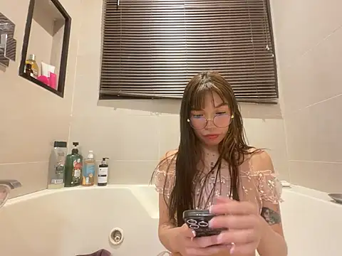 RENESME E online show from August 2026 01:52:02 AM