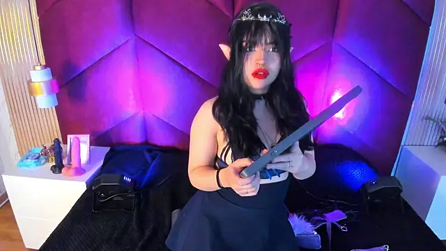 HannaRoussee online show from August 2026 12:18:01 PM