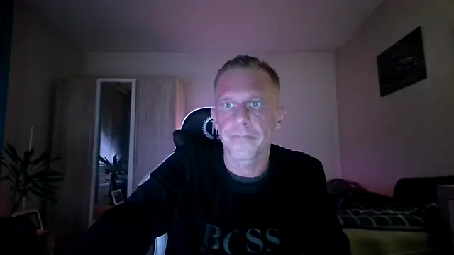 Snapshot of slaveboy2016@xh chatting on December 2024 08:39:01 PM slaveboy2016xh online show from December 2024 08:39:01 PM