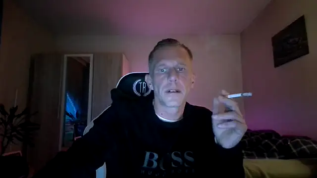 Snapshot of slaveboy2016@xh chatting on December 2024 08:25:02 PM slaveboy2016xh online show from December 2024 08:25:02 PM