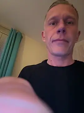 Snapshot of slaveboy2016@xh chatting on February 2025 10:53:01 PM slaveboy2016xh online show from February 2025 10:53:01 PM