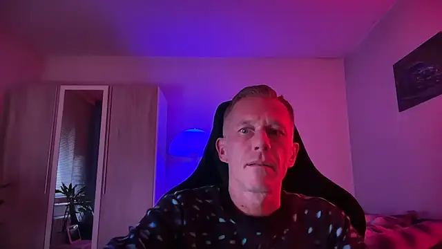 Snapshot of slaveboy2016@xh chatting on October 2025 10:29:02 PM slaveboy2016xh online show from October 2025 10:29:02 PM