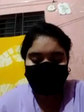 nadia ahmed online show from August 2026 08:33:01 PM