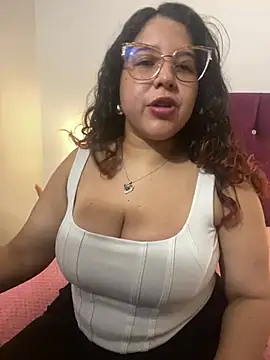 Snapshot of shara_ chatting on February 2025 03:48:01 AM shara online show from February 2025 03:48:01 AM