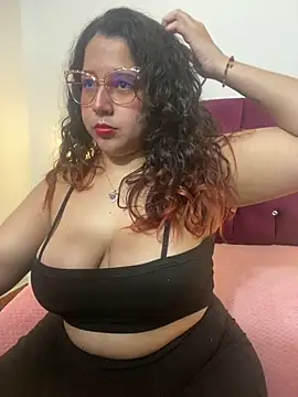 Snapshot of shara_ chatting on March 2025 03:51:01 AM shara online show from March 2025 03:51:01 AM