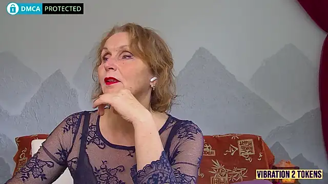 Snapshot of sourceSatisfaction chatting on October 2025 05:40:01 AM sourceSatisfaction online show from October 2025 05:40:01 AM