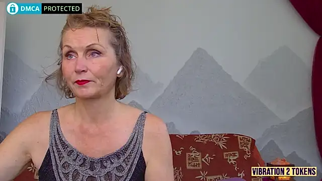 Snapshot of sourceSatisfaction chatting on October 2025 05:54:02 AM sourceSatisfaction online show from October 2025 05:54:02 AM