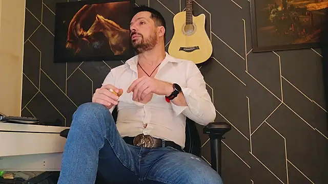 Snapshot of ChrisKox chatting on February 2025 03:43:02 AM ChrisKox online show from February 2025 03:43:02 AM