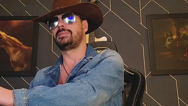 Snapshot of ChrisKox chatting on February 2025 02:33:01 AM ChrisKox online show from February 2025 02:33:01 AM