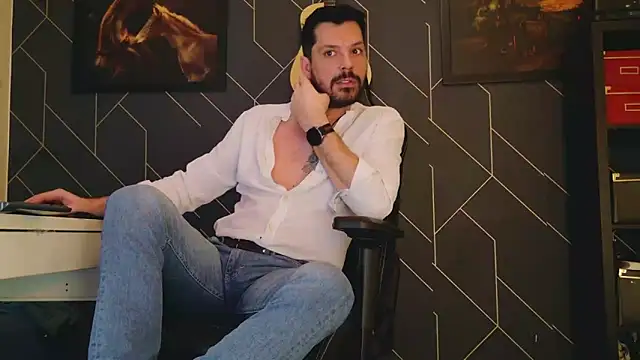 Snapshot of ChrisKox chatting on February 2025 10:09:01 PM ChrisKox online show from February 2025 10:09:01 PM