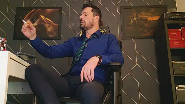 Snapshot of ChrisKox chatting on February 2025 04:33:01 AM ChrisKox online show from February 2025 04:33:01 AM