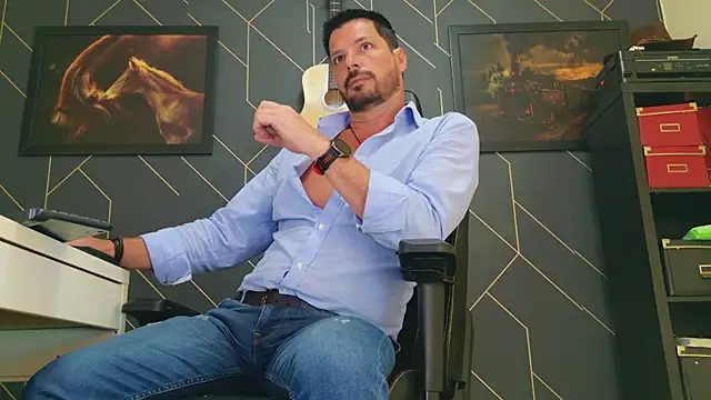 Snapshot of ChrisKox chatting on March 2025 06:38:02 AM ChrisKox online show from March 2025 06:38:02 AM