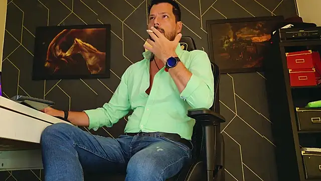 Snapshot of ChrisKox chatting on March 2025 05:00:02 AM ChrisKox online show from March 2025 05:00:02 AM