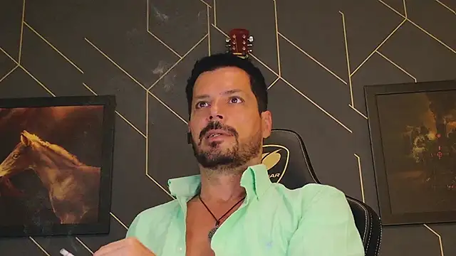 Snapshot of ChrisKox chatting on March 2025 02:10:02 AM ChrisKox online show from March 2025 02:10:02 AM