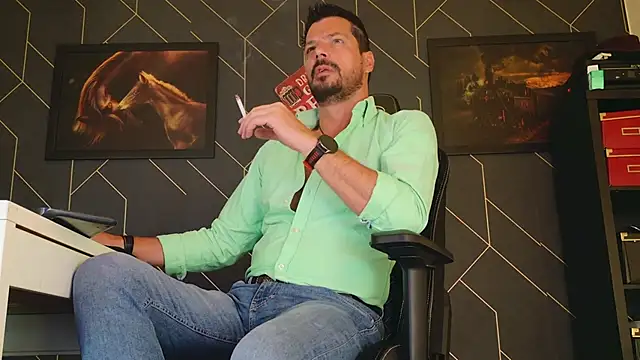 Snapshot of ChrisKox chatting on March 2025 07:31:02 AM ChrisKox online show from March 2025 07:31:02 AM