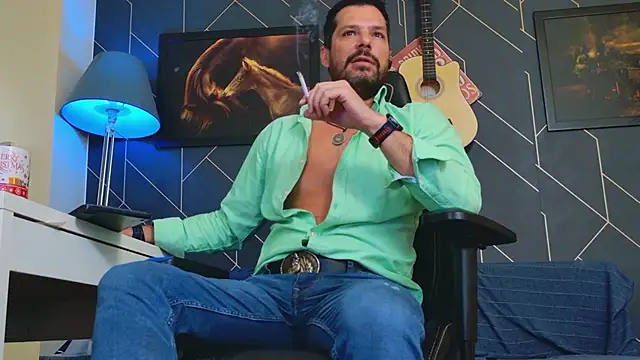 Snapshot of ChrisKox chatting on September 2025 06:37:01 AM ChrisKox online show from September 2025 06:37:01 AM