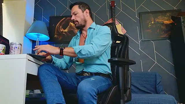 Snapshot of ChrisKox chatting on September 2025 06:59:02 AM ChrisKox online show from September 2025 06:59:02 AM