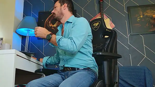 Snapshot of ChrisKox chatting on September 2025 06:36:01 AM ChrisKox online show from September 2025 06:36:01 AM