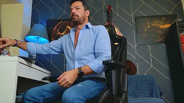 Snapshot of ChrisKox chatting on September 2025 12:15:01 AM ChrisKox online show from September 2025 12:15:01 AM