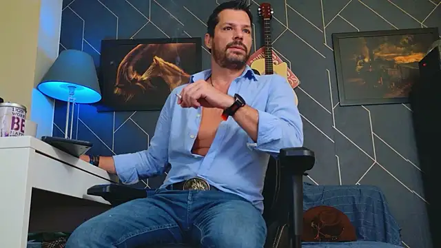 Snapshot of ChrisKox chatting on October 2025 08:16:02 PM ChrisKox online show from October 2025 08:16:02 PM