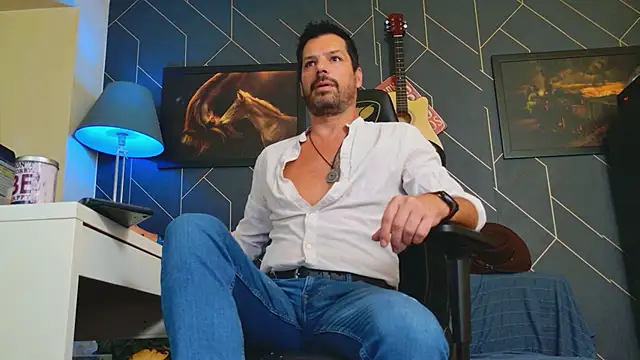 Snapshot of ChrisKox chatting on October 2025 04:04:01 PM ChrisKox online show from October 2025 04:04:01 PM