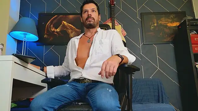 Snapshot of ChrisKox chatting on October 2025 05:00:01 PM ChrisKox online show from October 2025 05:00:01 PM