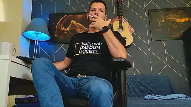 Snapshot of ChrisKox chatting on October 2025 07:53:01 AM ChrisKox online show from October 2025 07:53:01 AM