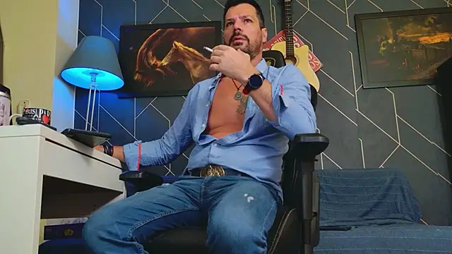 Snapshot of ChrisKox chatting on October 2025 01:50:02 AM ChrisKox online show from October 2025 01:50:02 AM