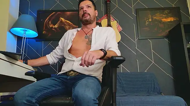 Snapshot of ChrisKox chatting on October 2025 01:56:02 PM ChrisKox online show from October 2025 01:56:02 PM